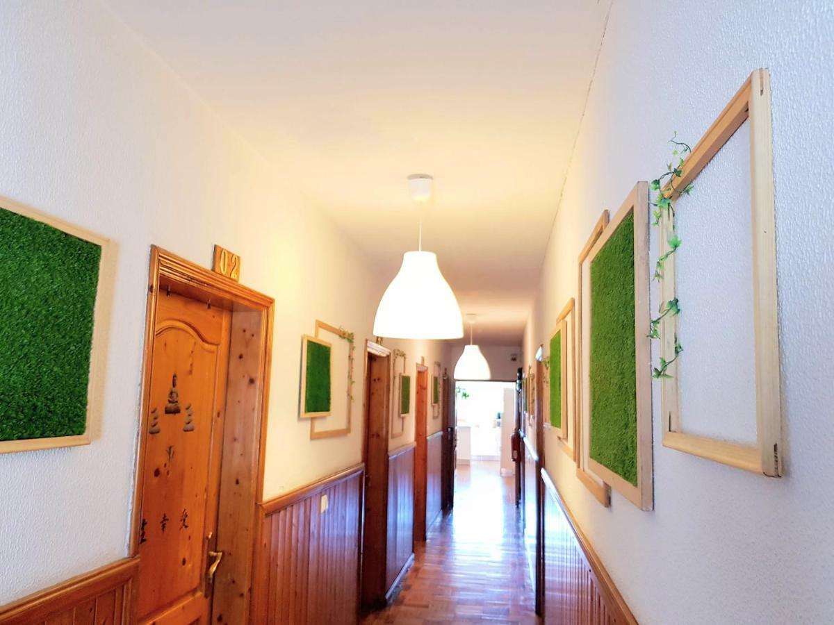 Hostel Geres OOporto Esterno foto